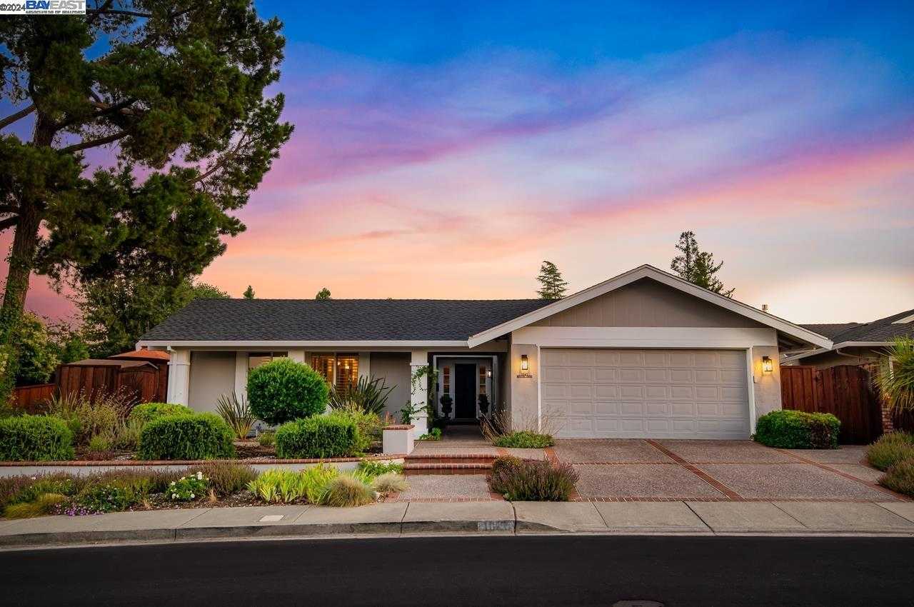 Neighborhood Neighborhood-24