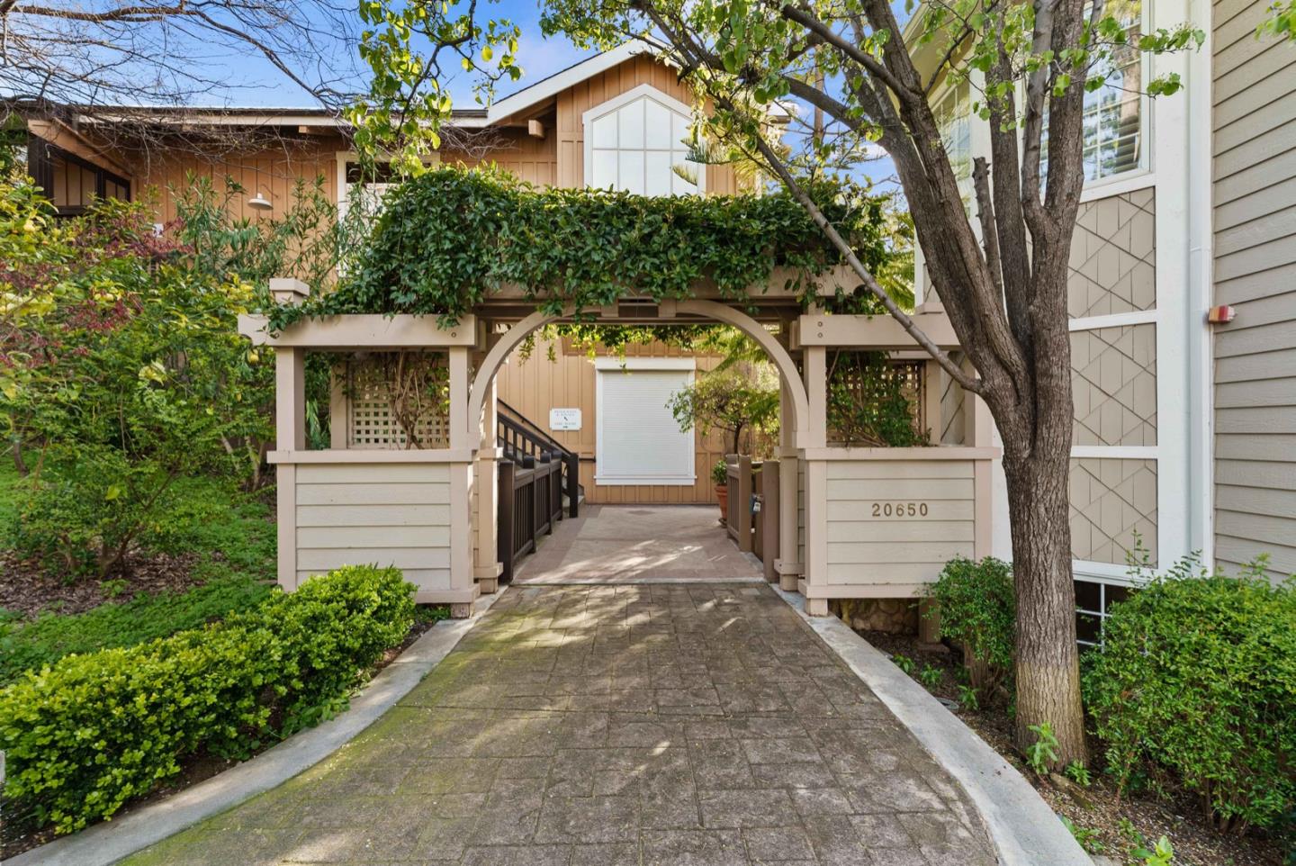 Neighborhood Neighborhood-6