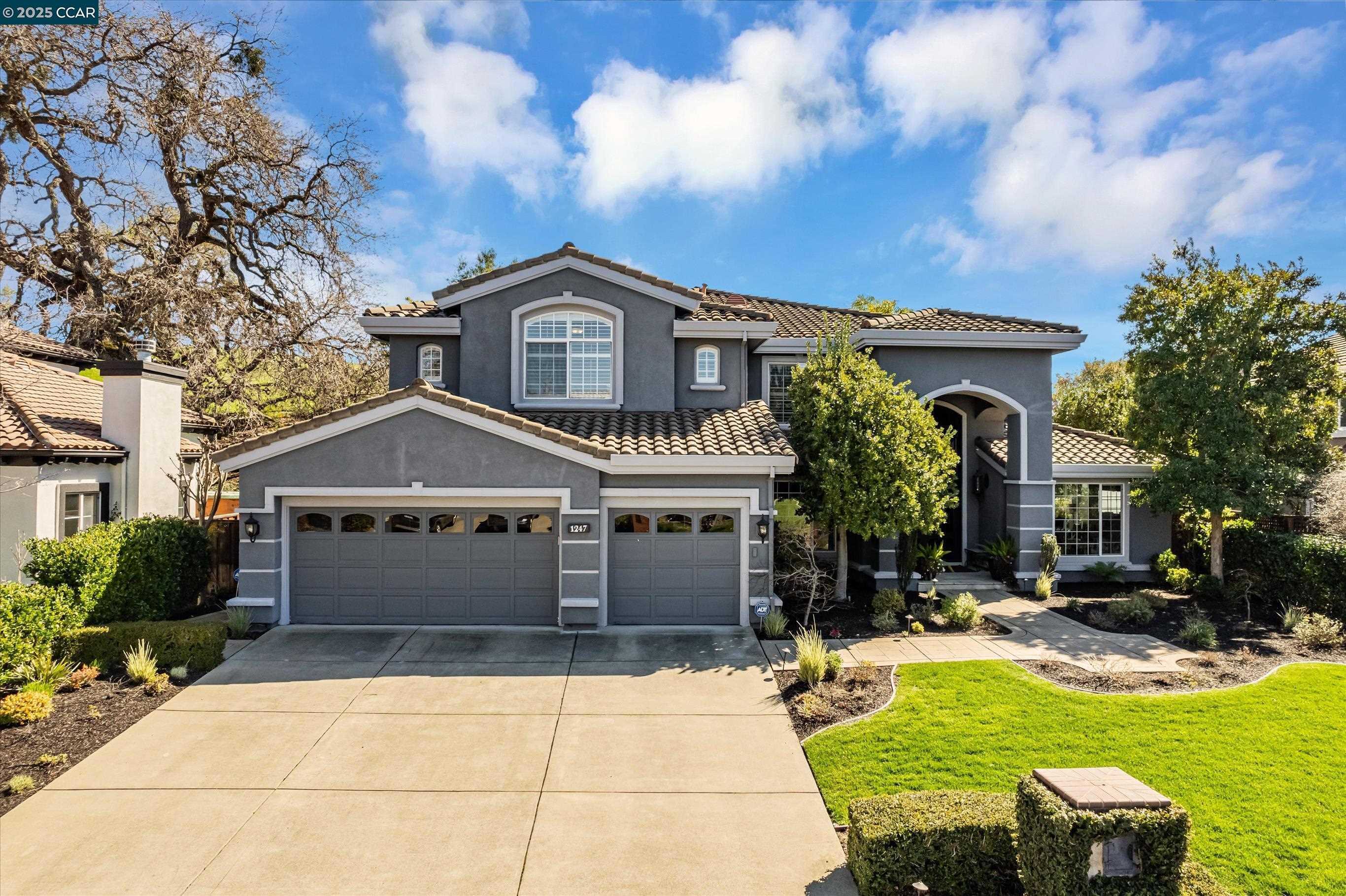 Neighborhood Neighborhood-10