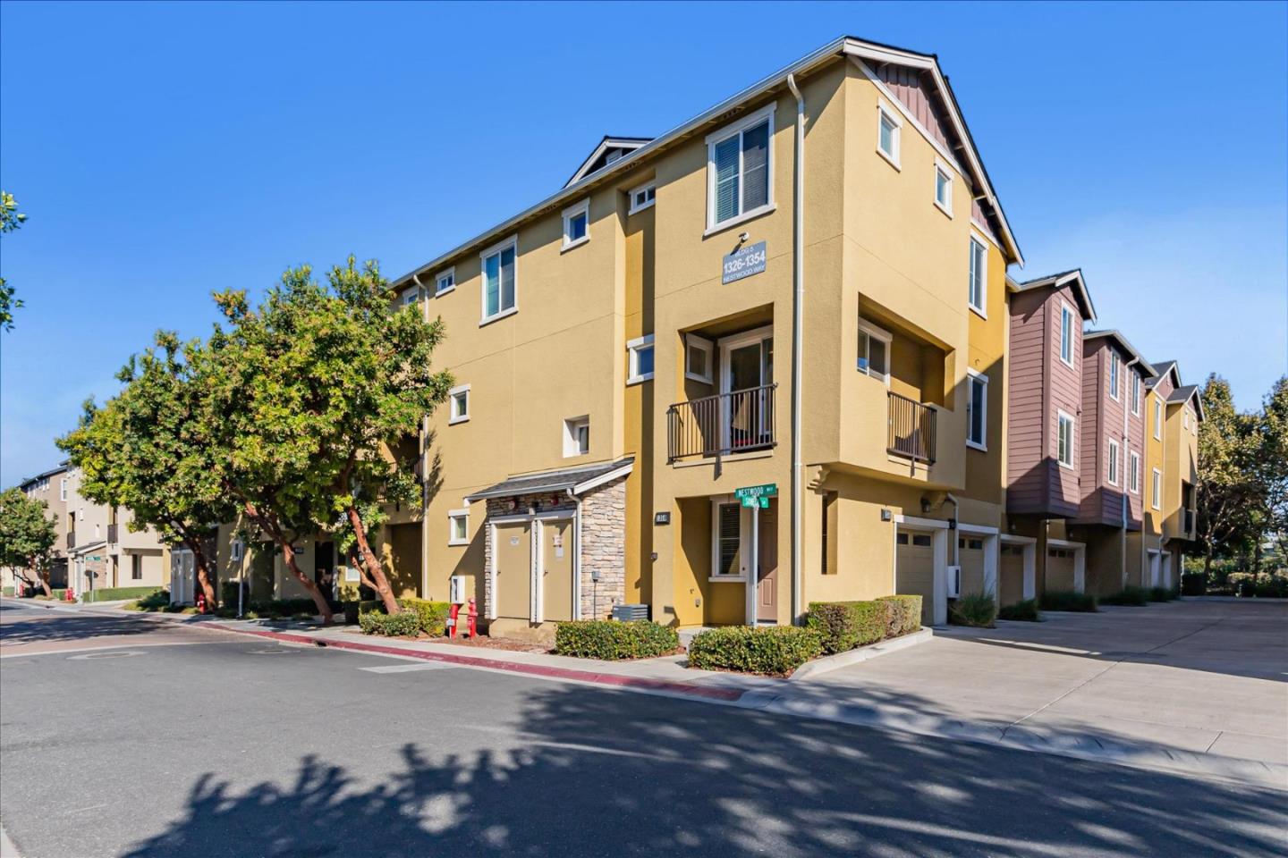 Neighborhood Neighborhood-15