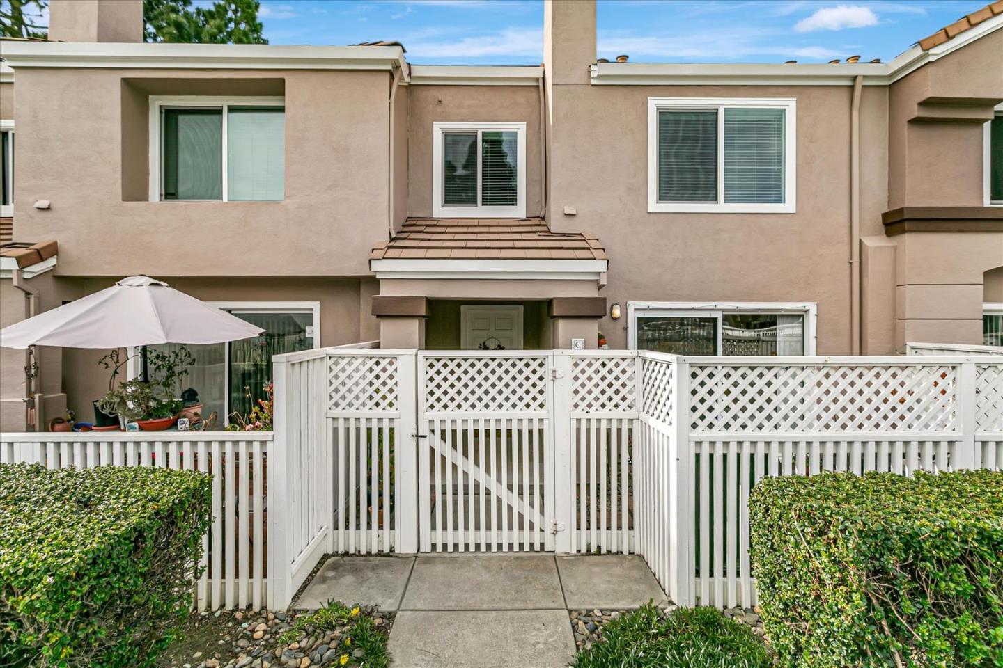 Neighborhood-4
