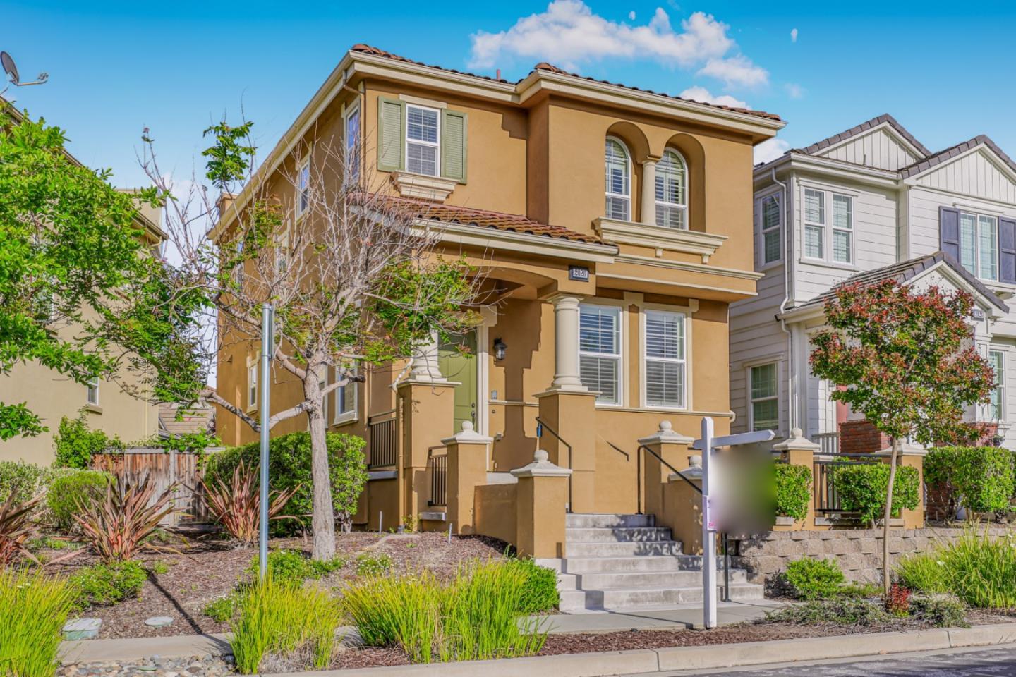 Neighborhood Neighborhood-8