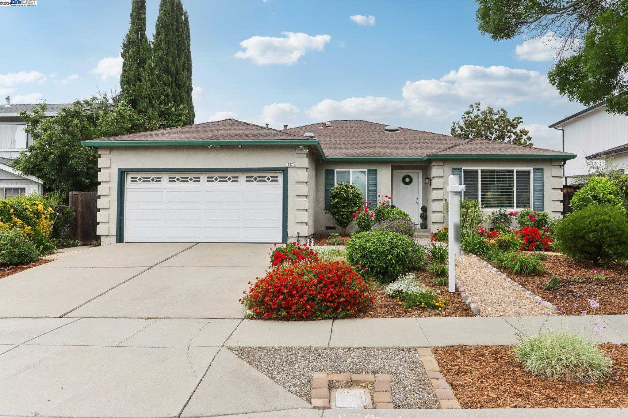 Neighborhood Neighborhood-28