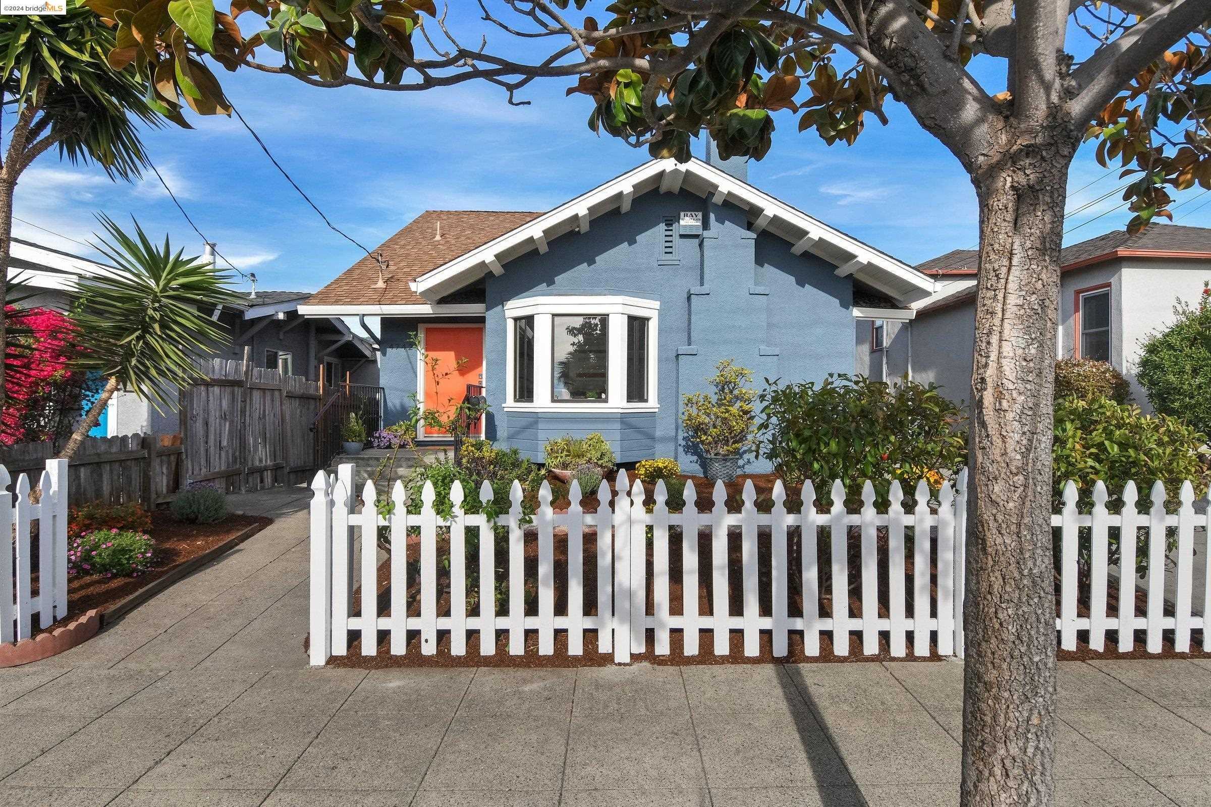 Neighborhood Neighborhood-4