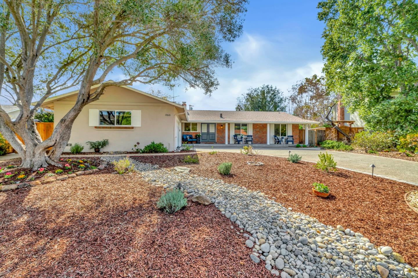 Prides-Crossing-Saratoga