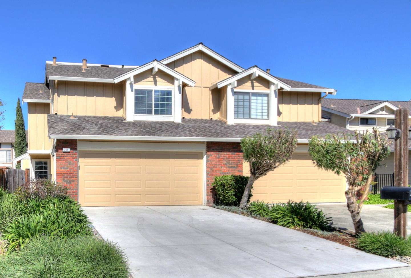 Neighborhood Neighborhood-16