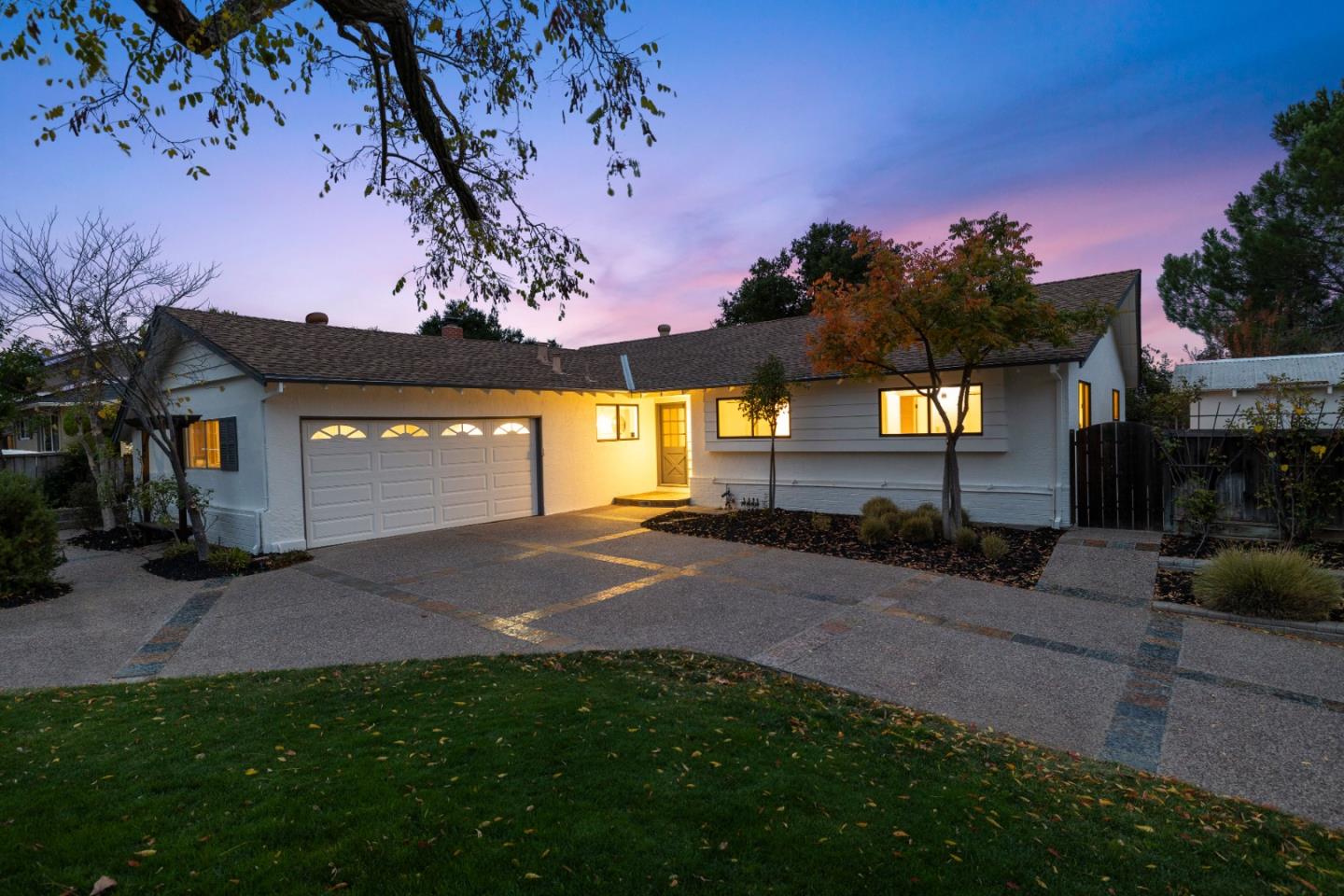 Neighborhood Neighborhood-117