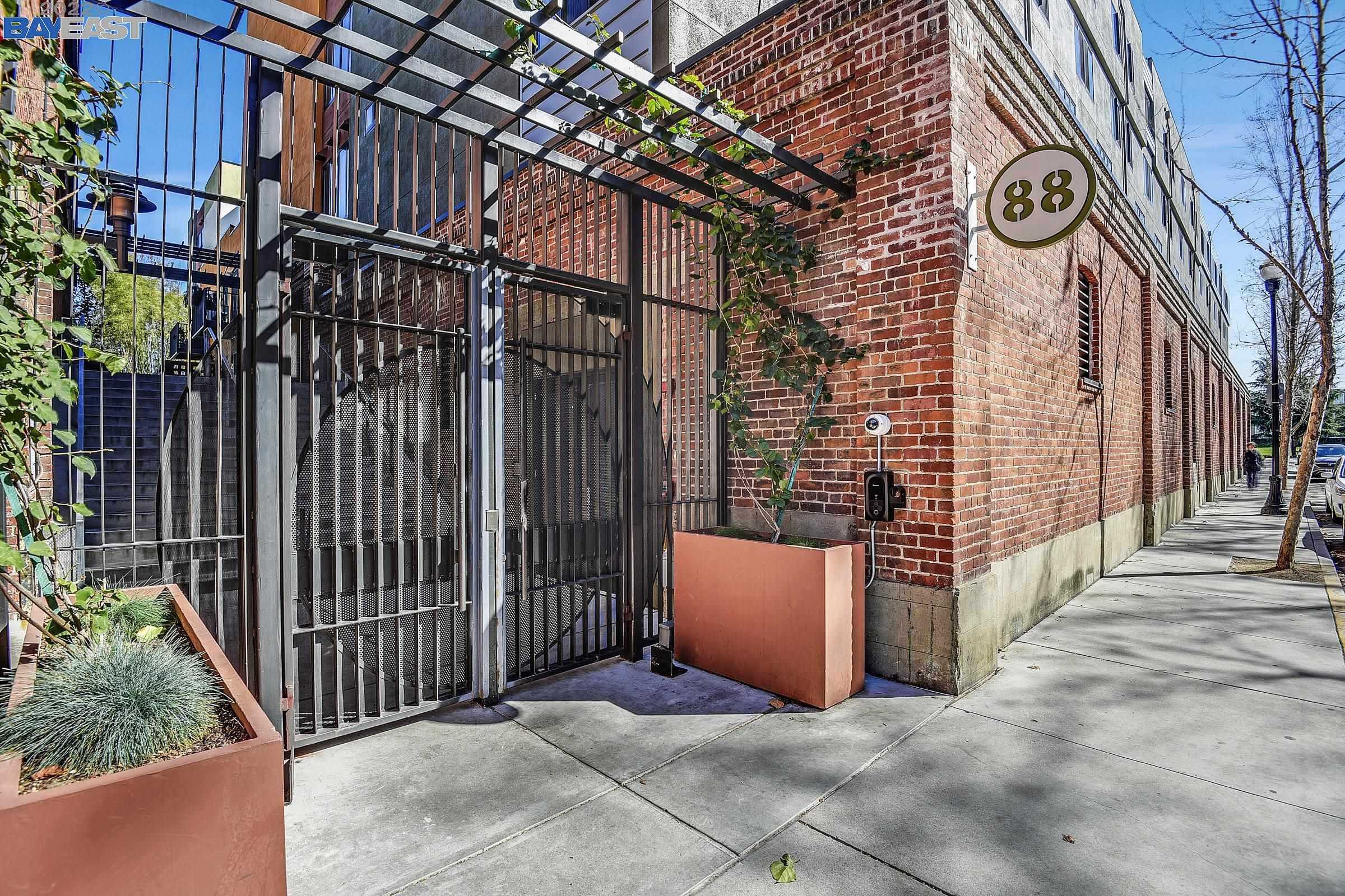 Neighborhood Neighborhood-24