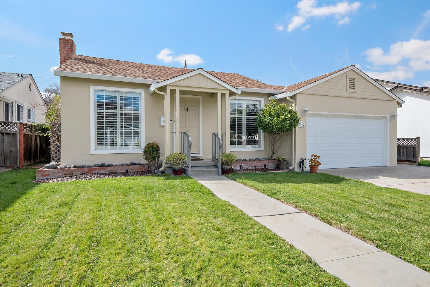 Neighborhood Neighborhood-100