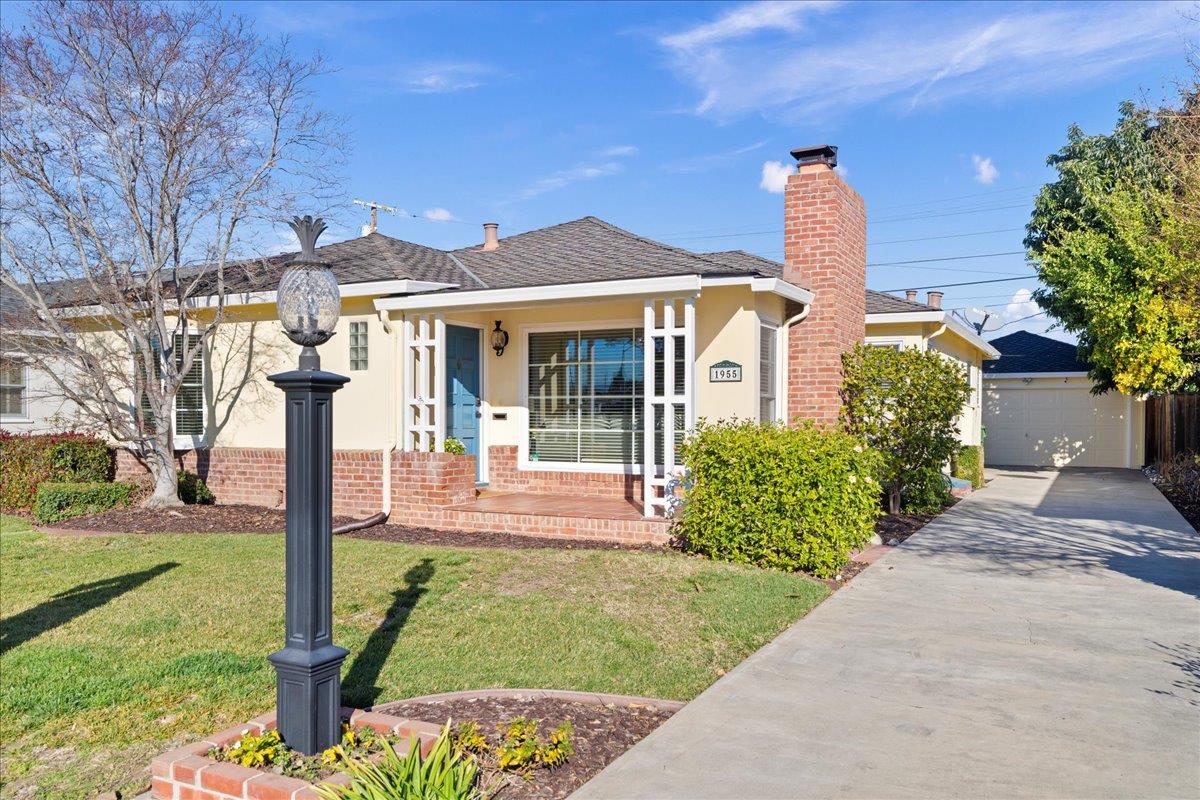 Neighborhood Neighborhood-10