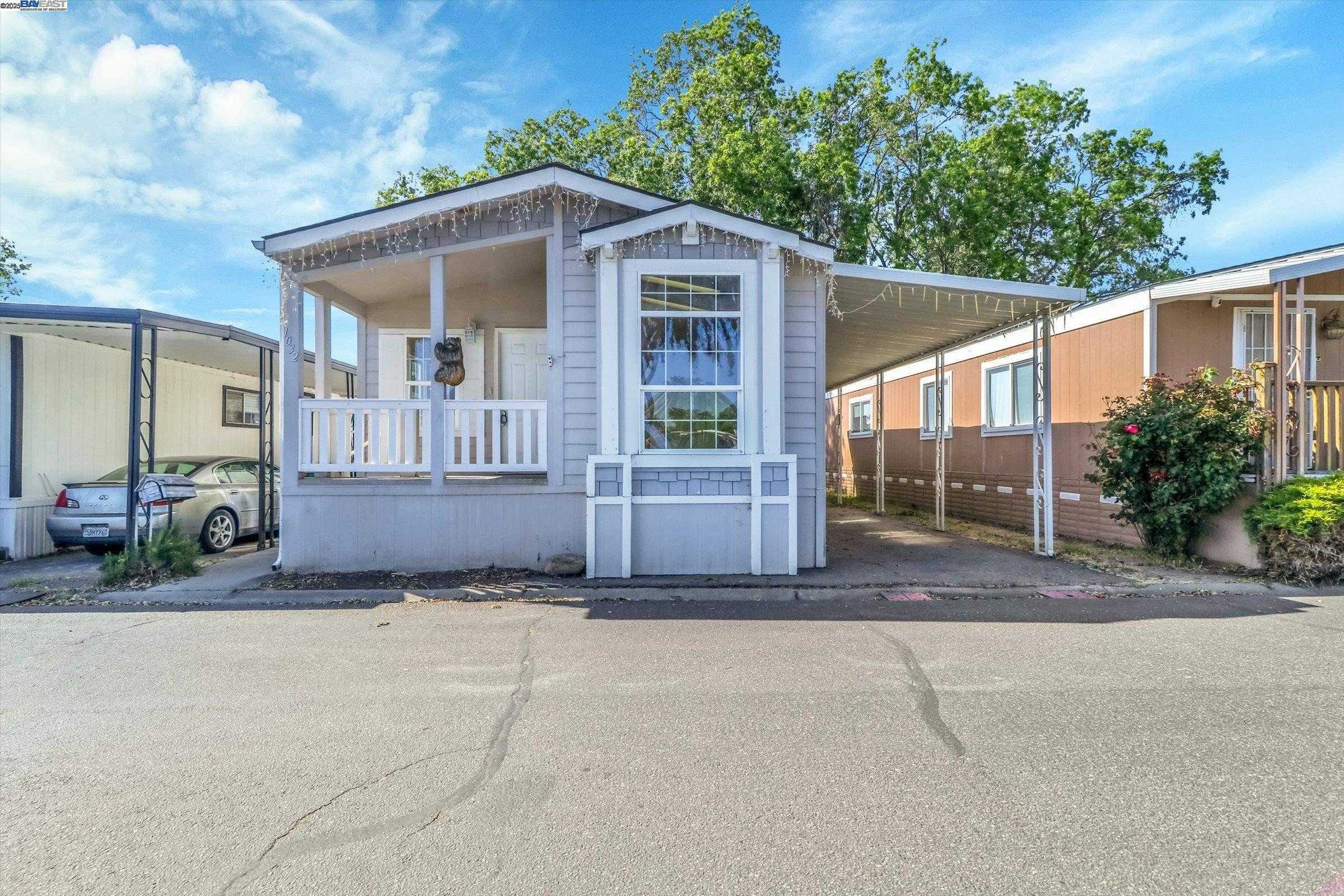 Neighborhood Neighborhood-21