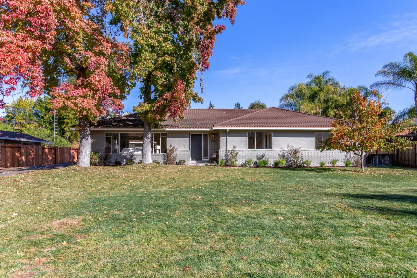 Neighborhood Neighborhood-77