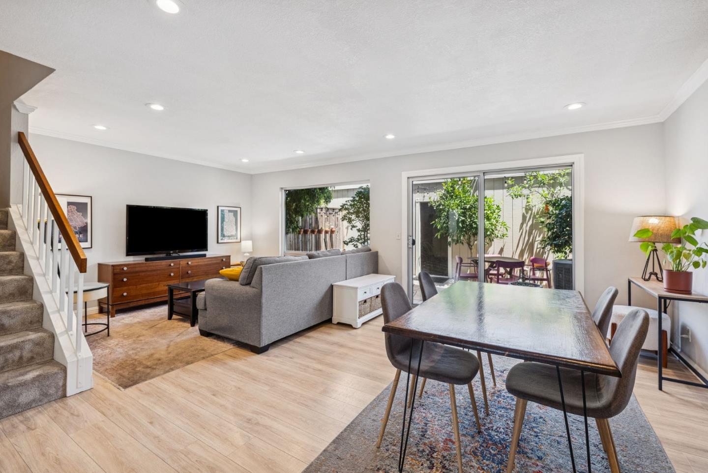 Neighborhood Neighborhood-19