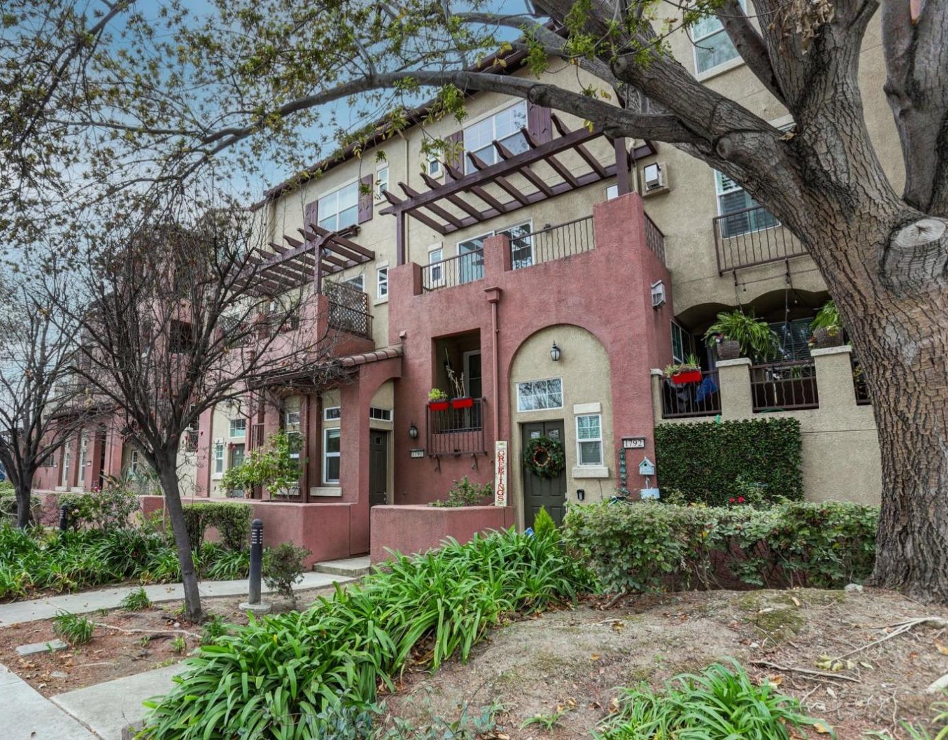 Neighborhood Neighborhood-73