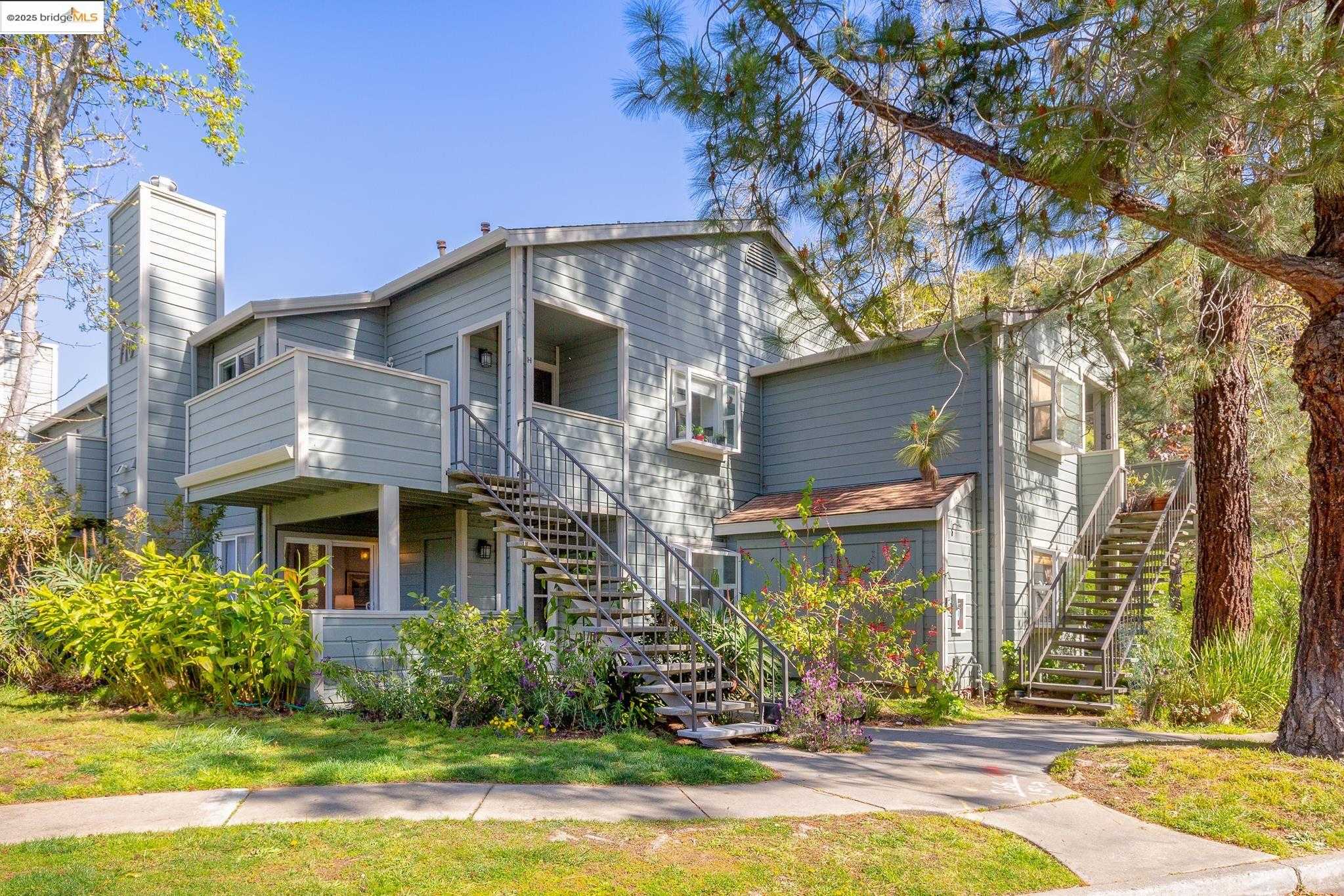 Neighborhood Neighborhood-31