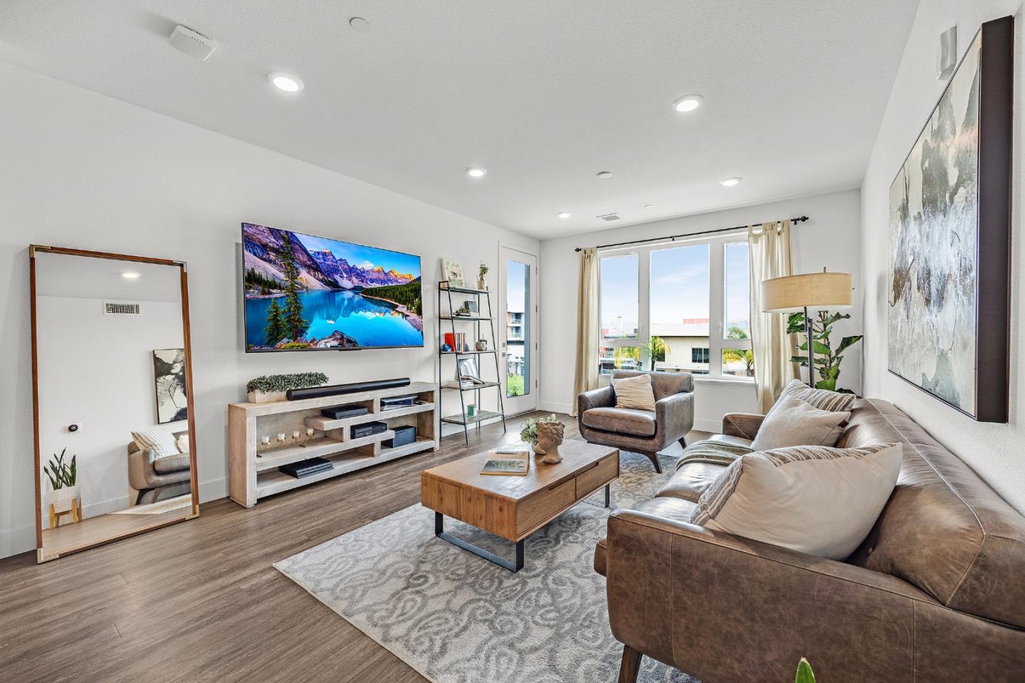 Neighborhood Neighborhood-86