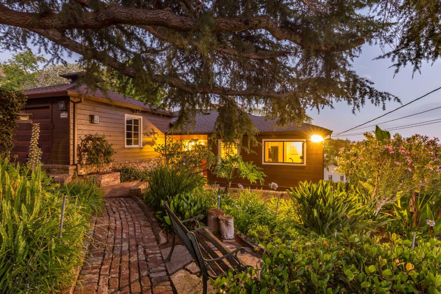 Neighborhood Neighborhood-33