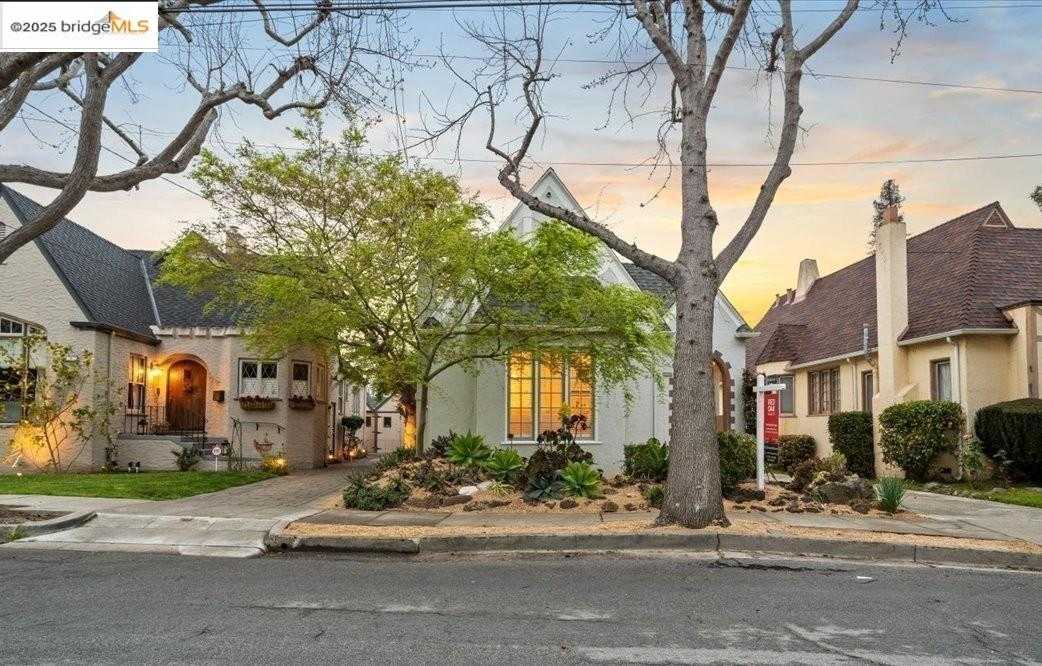 Neighborhood Neighborhood-9