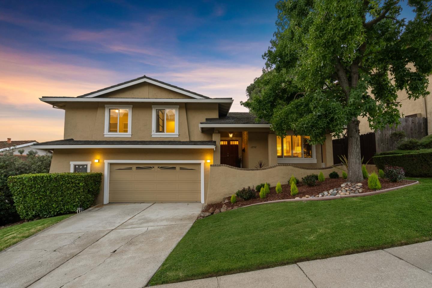 Neighborhood Neighborhood-49