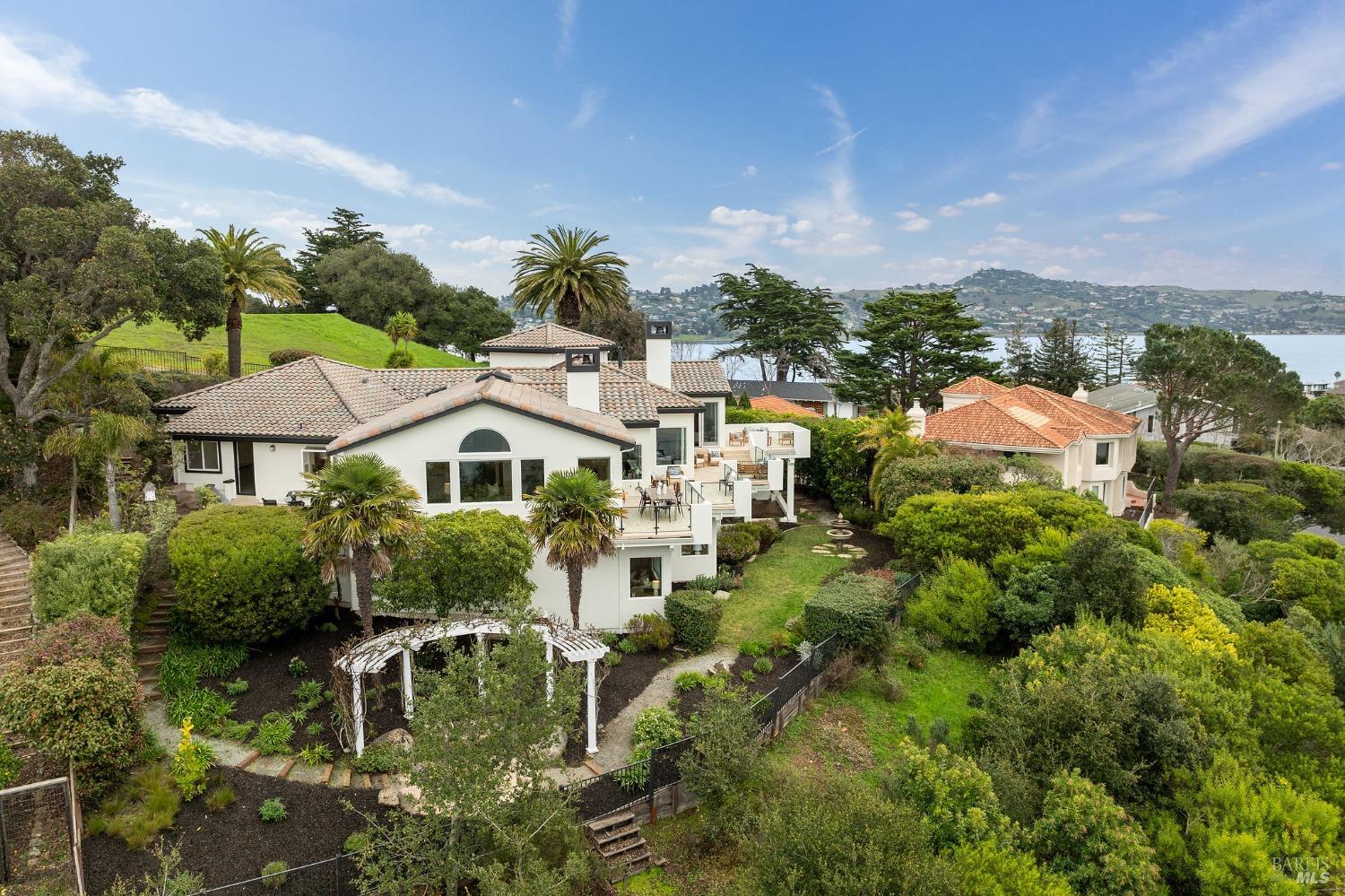 Strawberry-Mill-Valley