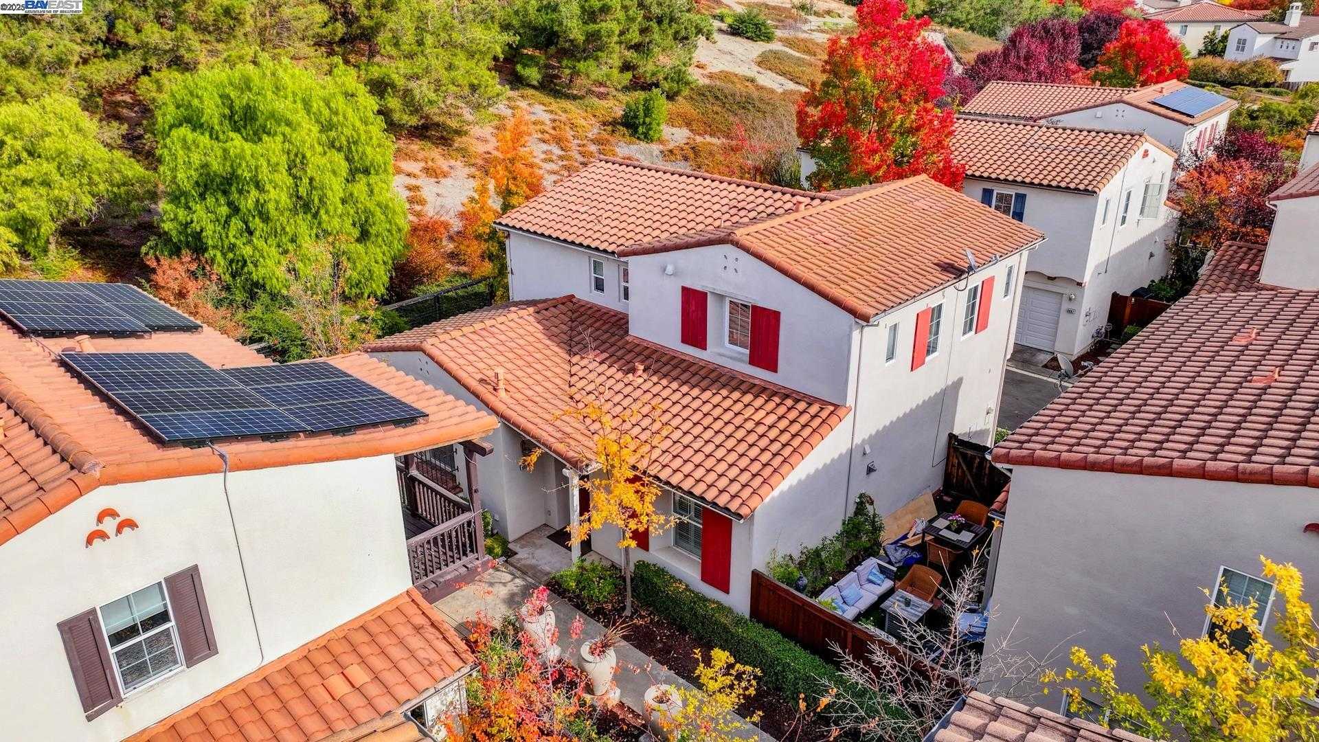 Neighborhood Neighborhood-25