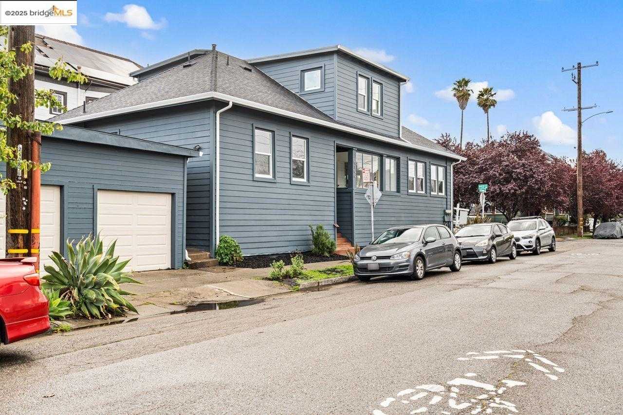 Neighborhood Neighborhood-8