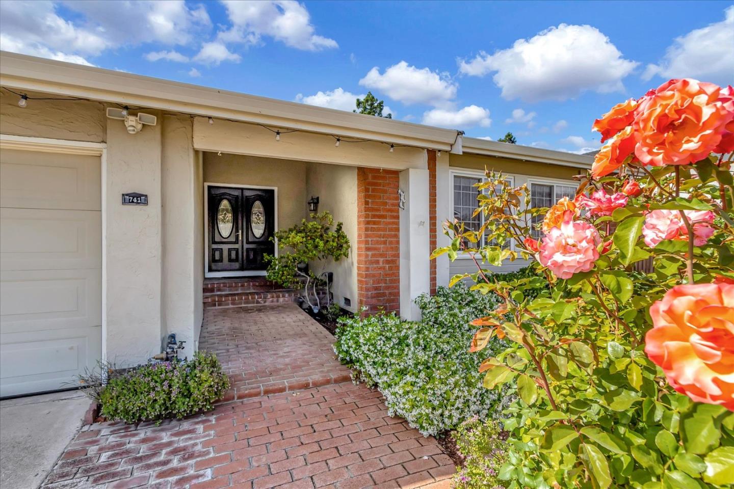 Neighborhood Neighborhood-8