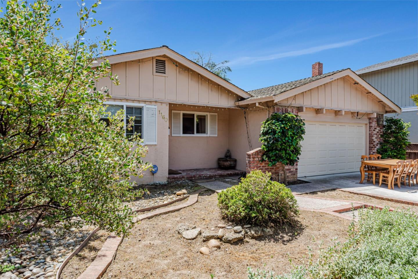 Neighborhood Neighborhood-17