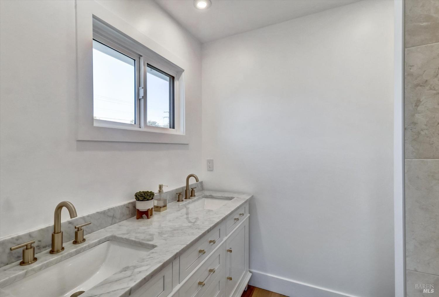 Neighborhood Neighborhood-5