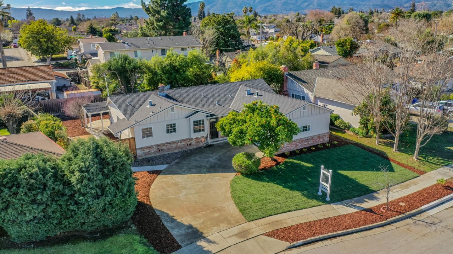 Neighborhood Neighborhood-58