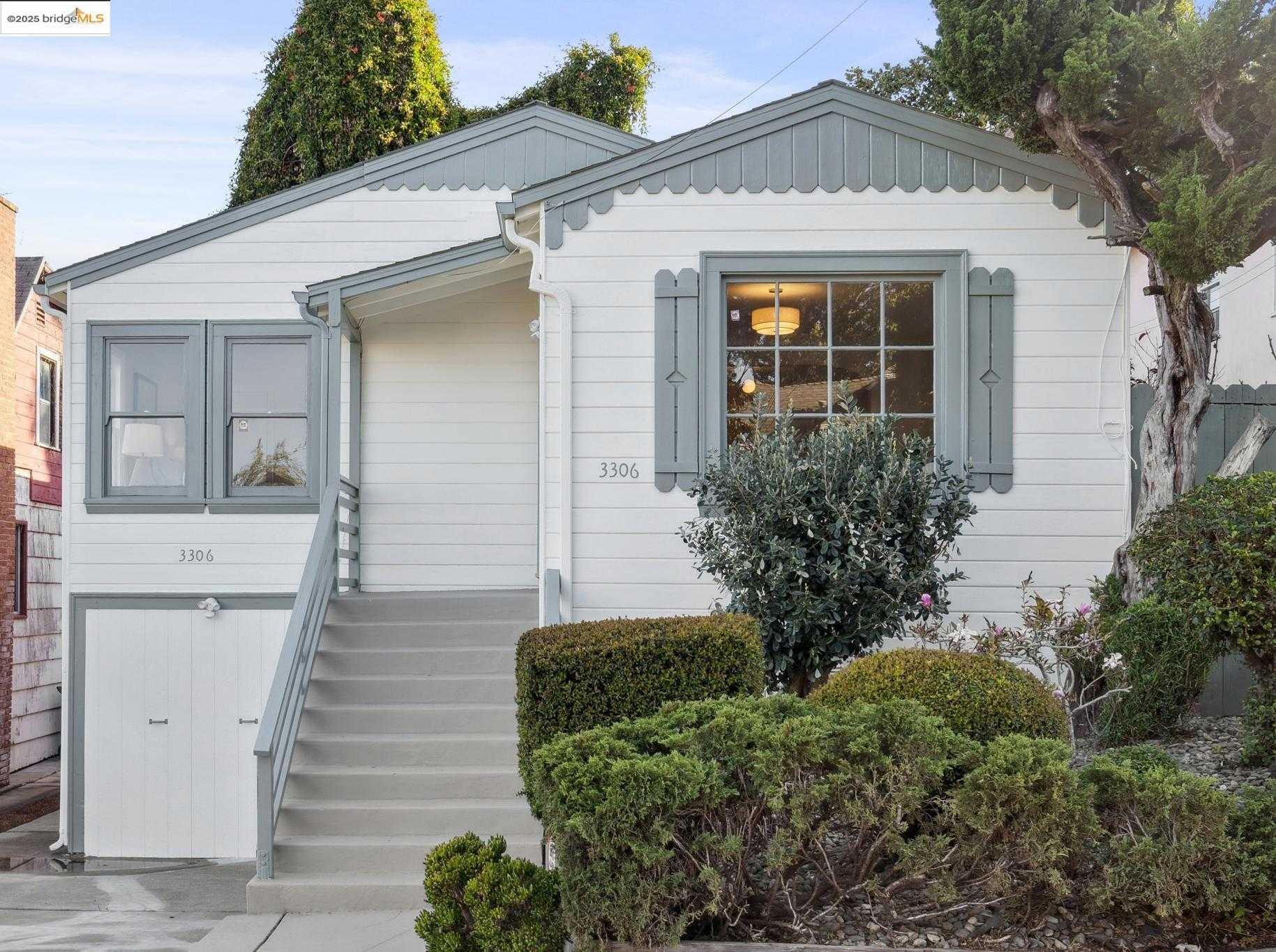 Neighborhood Neighborhood-8