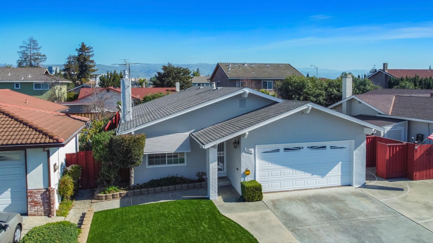 Neighborhood Neighborhood-40