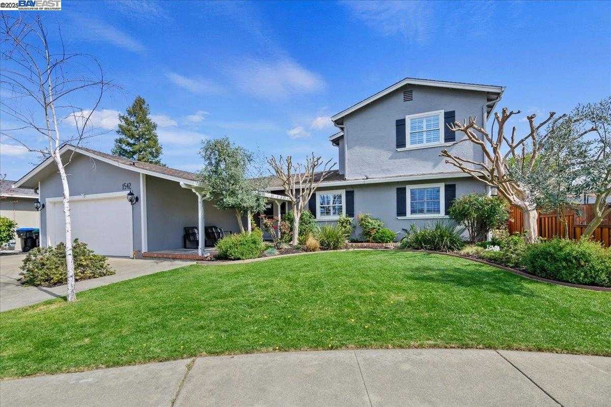 Neighborhood Neighborhood-15