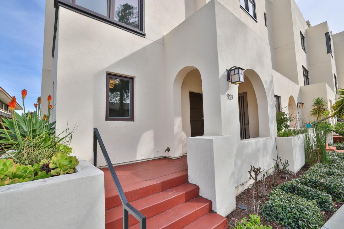 Neighborhood Neighborhood-4