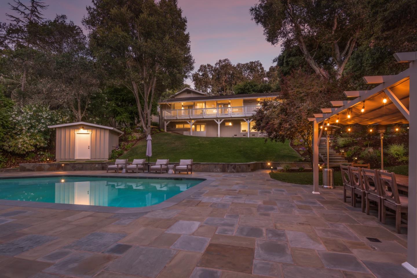 Neighborhood Neighborhood-5