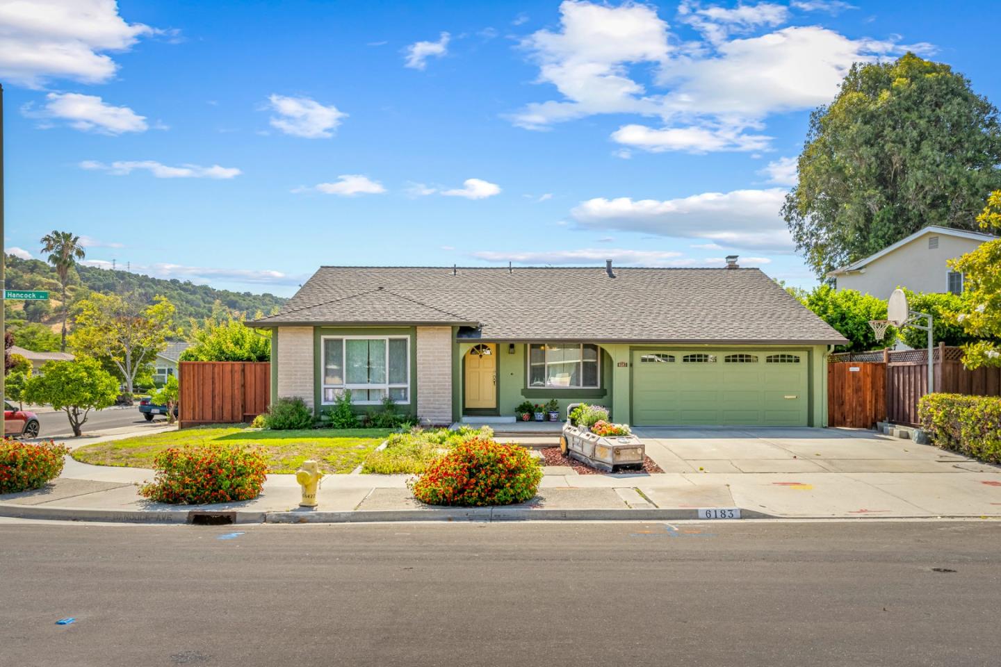 Neighborhood Neighborhood-1