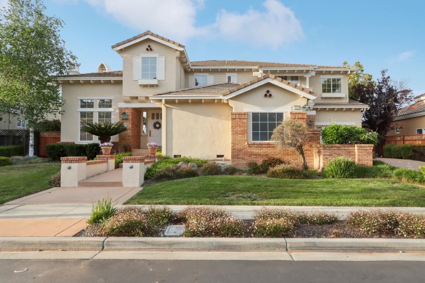 Neighborhood Neighborhood-41