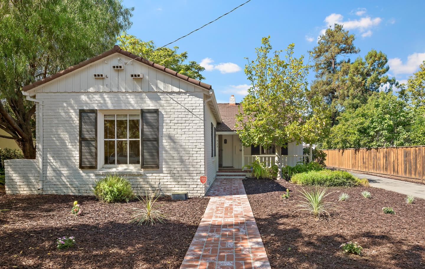 Neighborhood Neighborhood-25