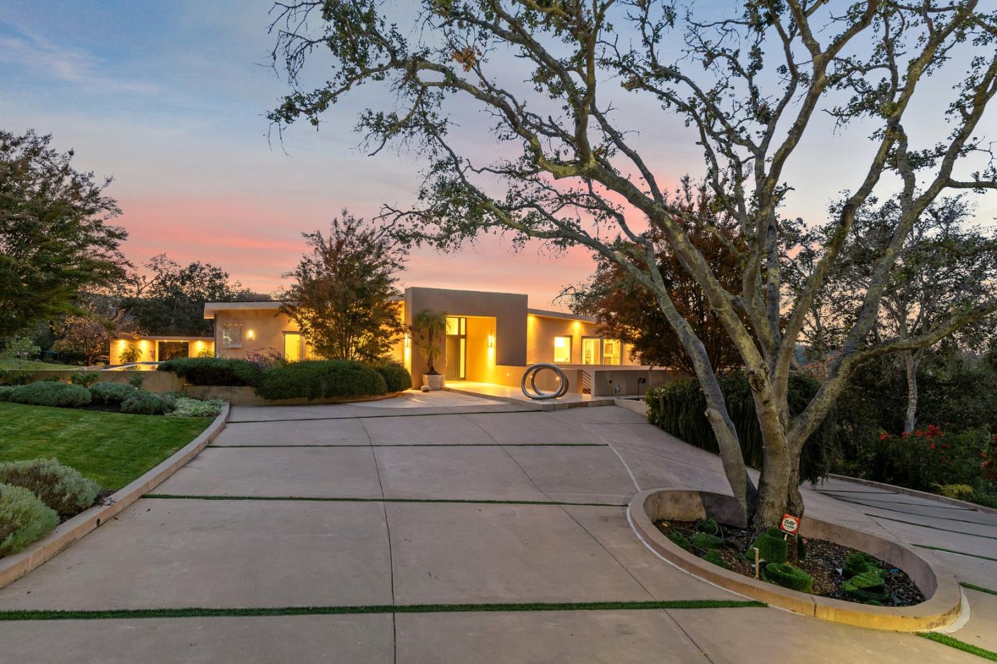 Neighborhood Neighborhood-10