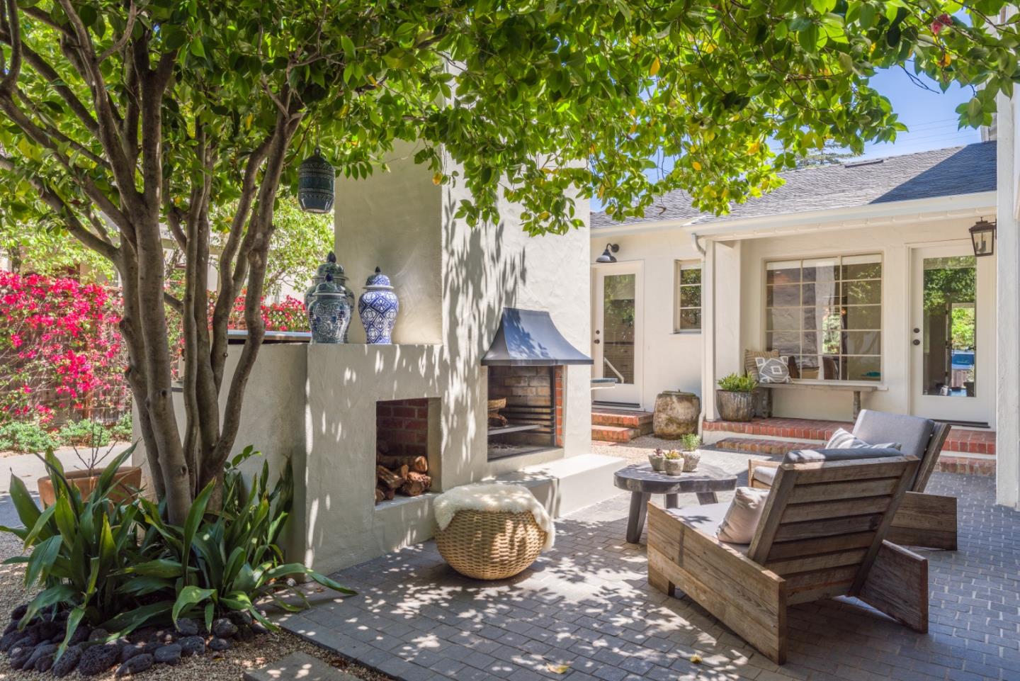 Neighborhood Neighborhood-54