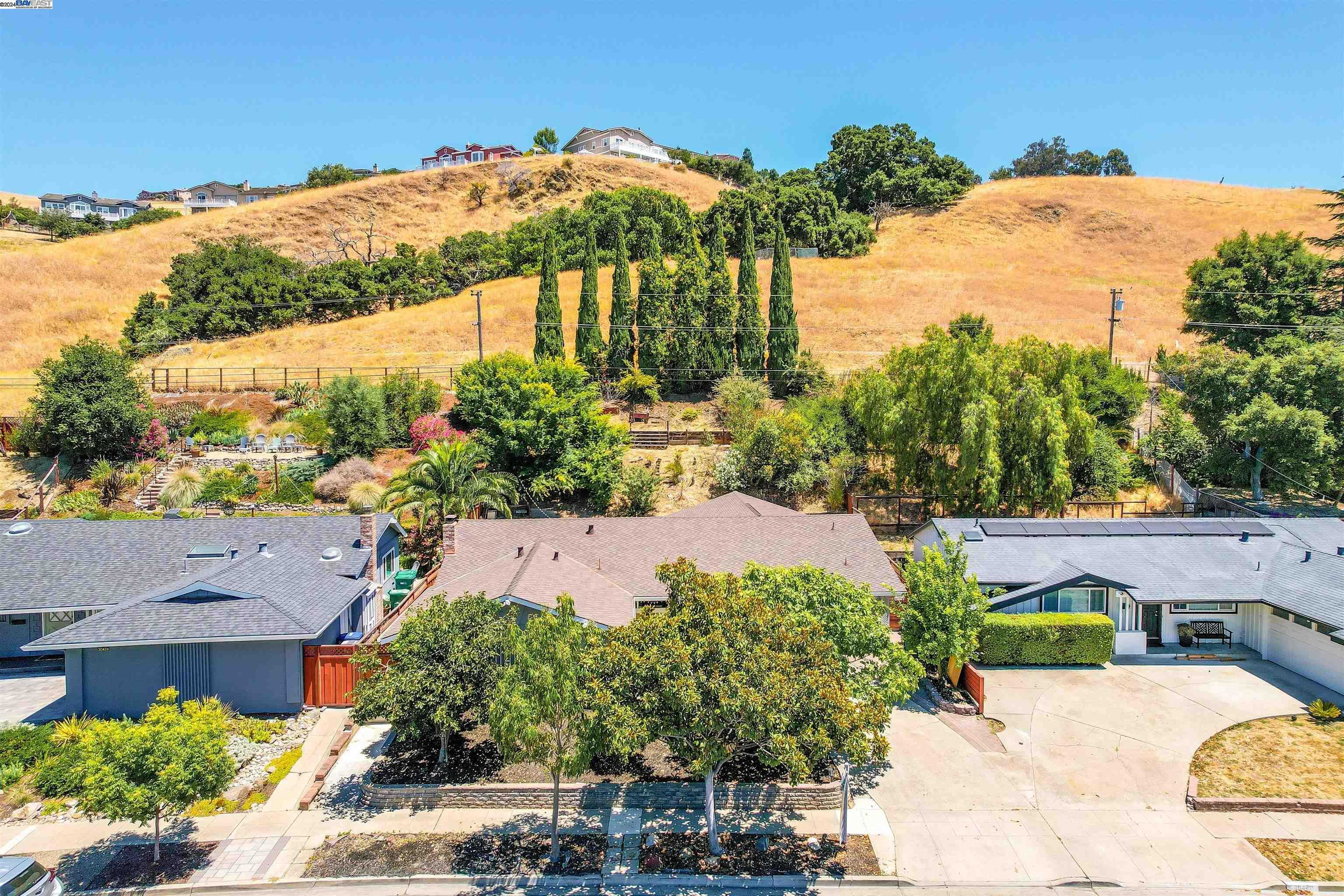 Neighborhood Neighborhood-44