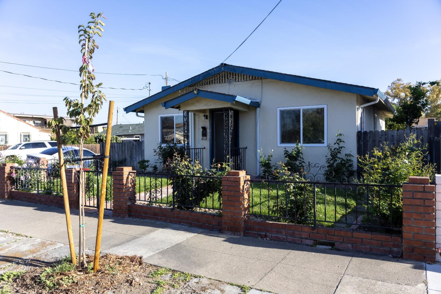 Neighborhood-5