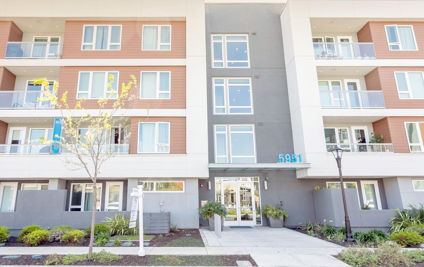 Neighborhood Neighborhood-89