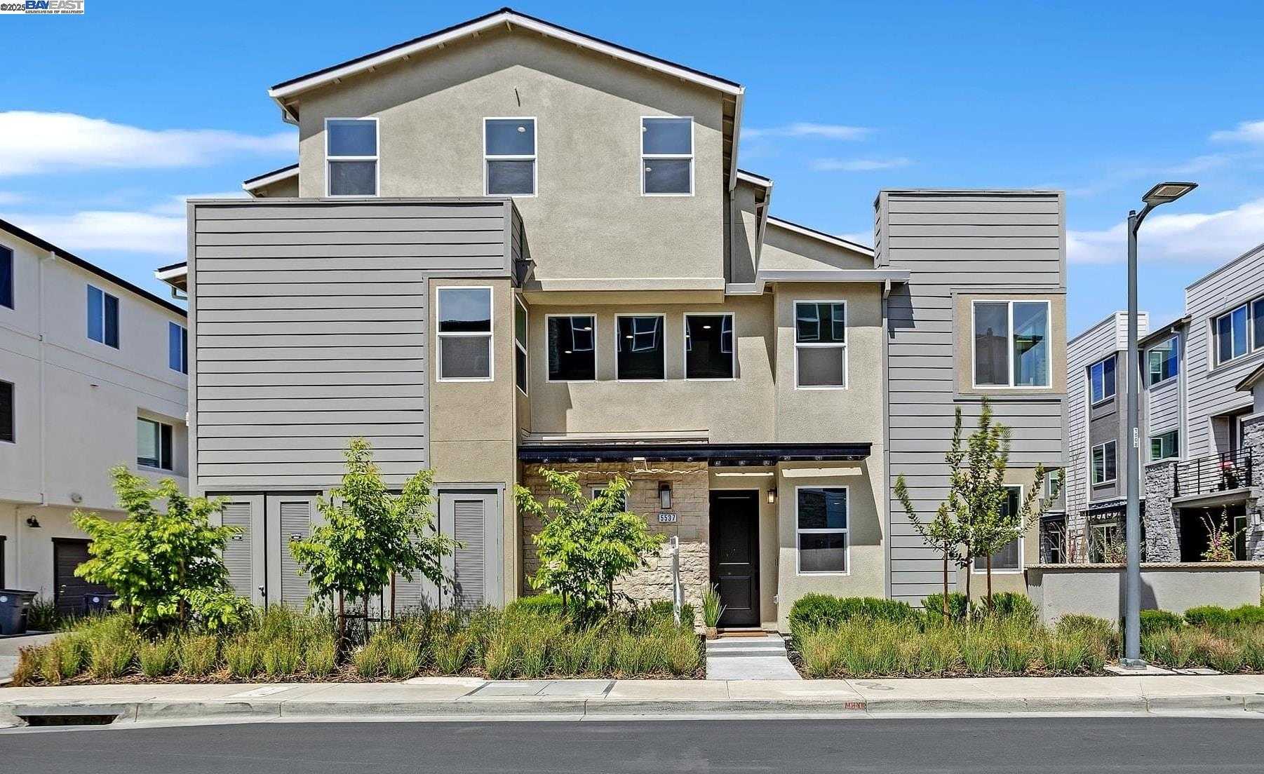 Neighborhood Neighborhood-19