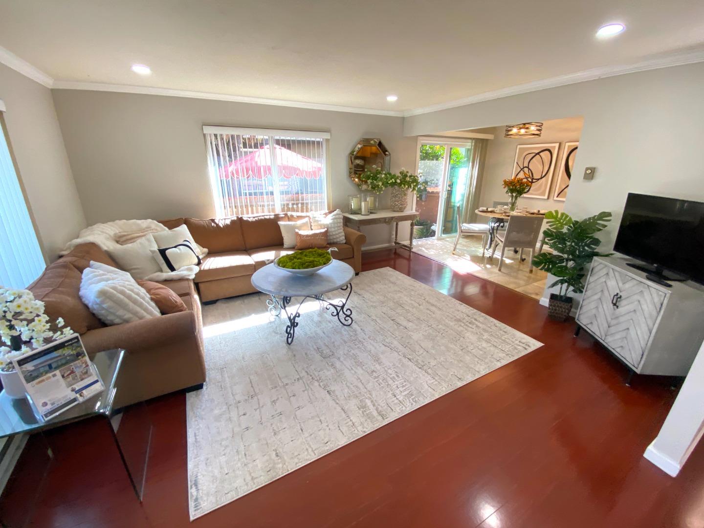 Neighborhood Neighborhood-9