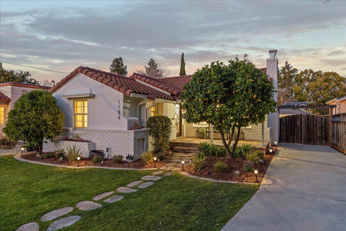 Neighborhood Neighborhood-15