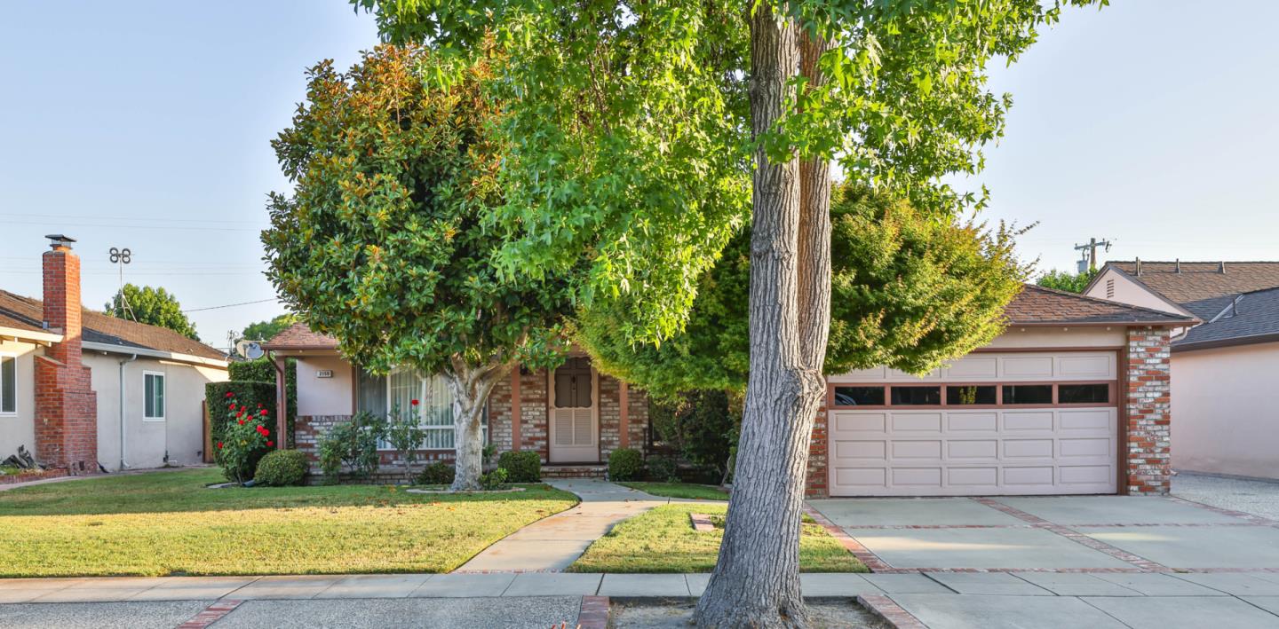 Neighborhood Neighborhood-115