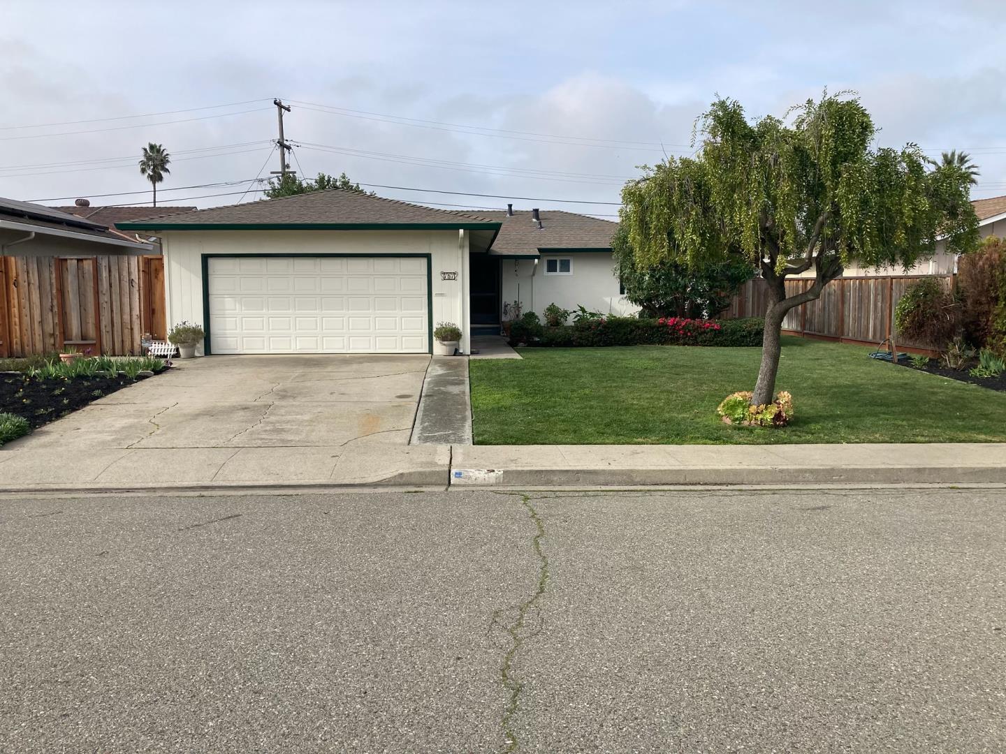 Neighborhood Neighborhood-24