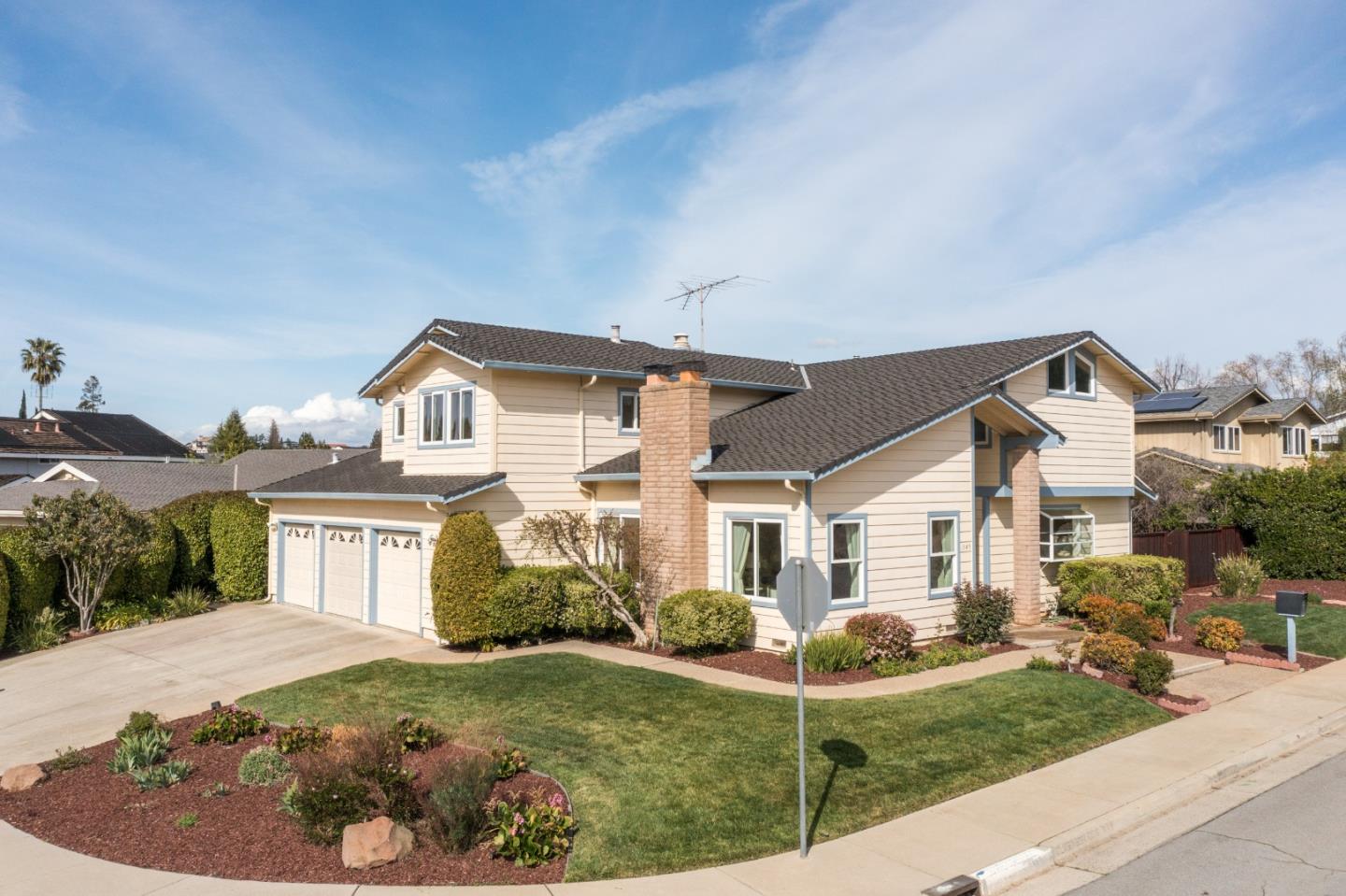 Neighborhood Neighborhood-18