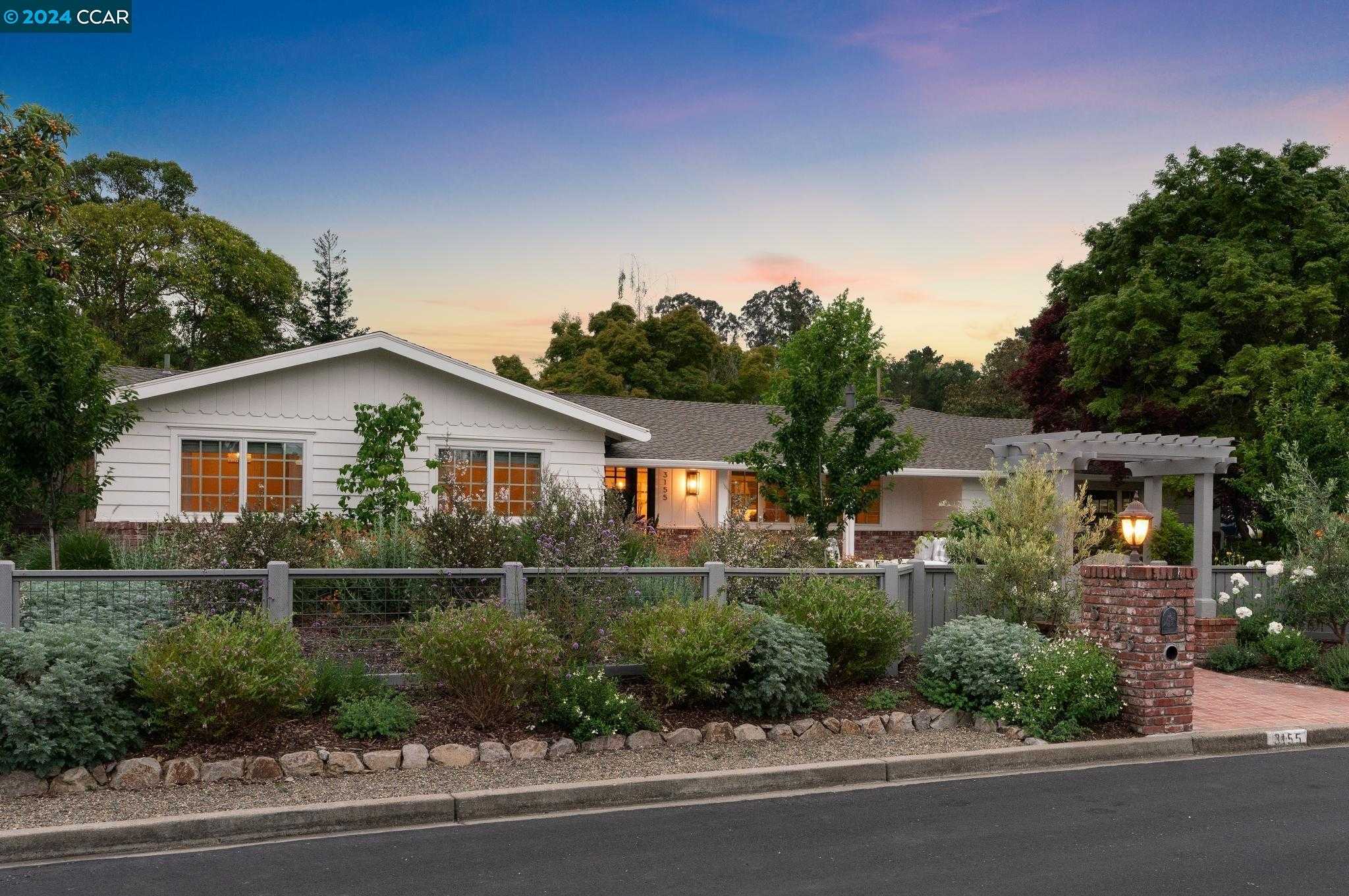 Neighborhood Neighborhood-4